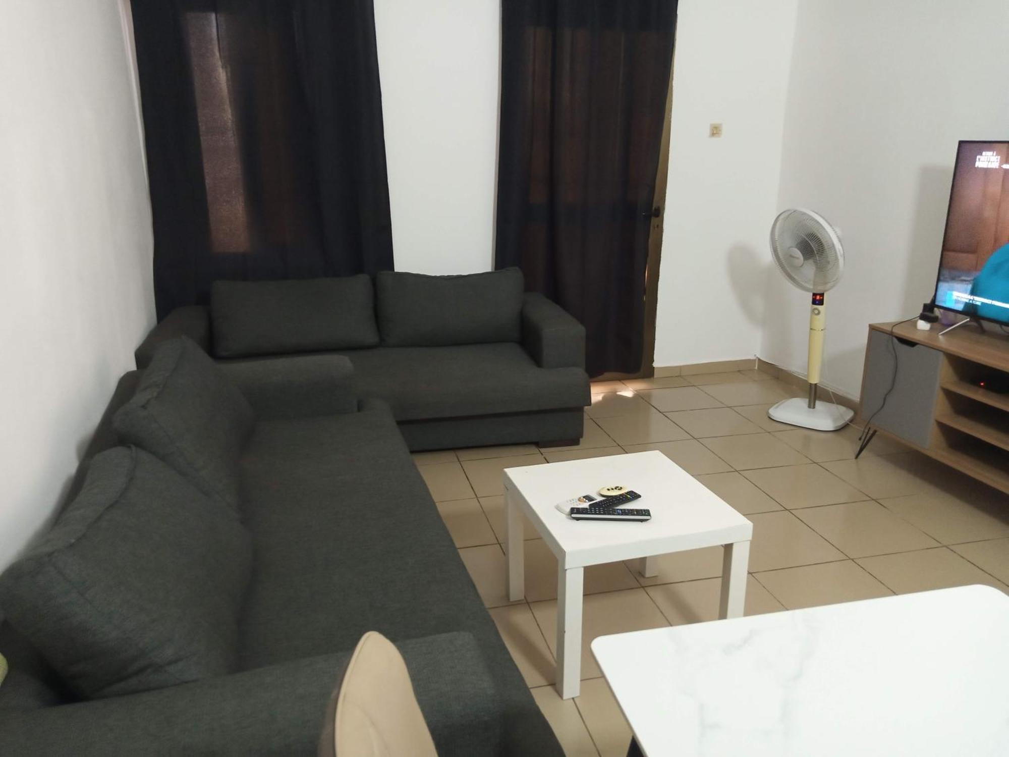 Апартаменты Hebertogo Casablanca Ломе Экстерьер фото