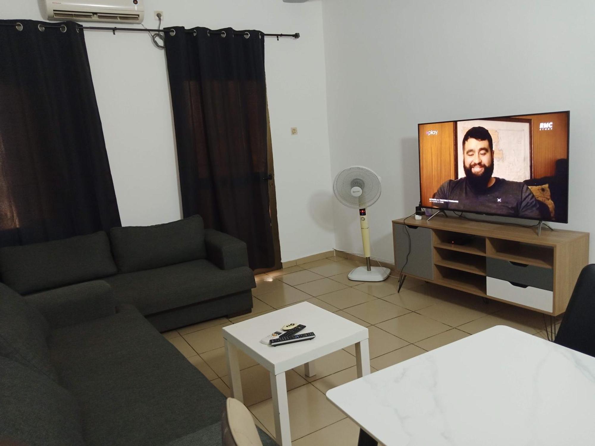 Апартаменты Hebertogo Casablanca Ломе Экстерьер фото
